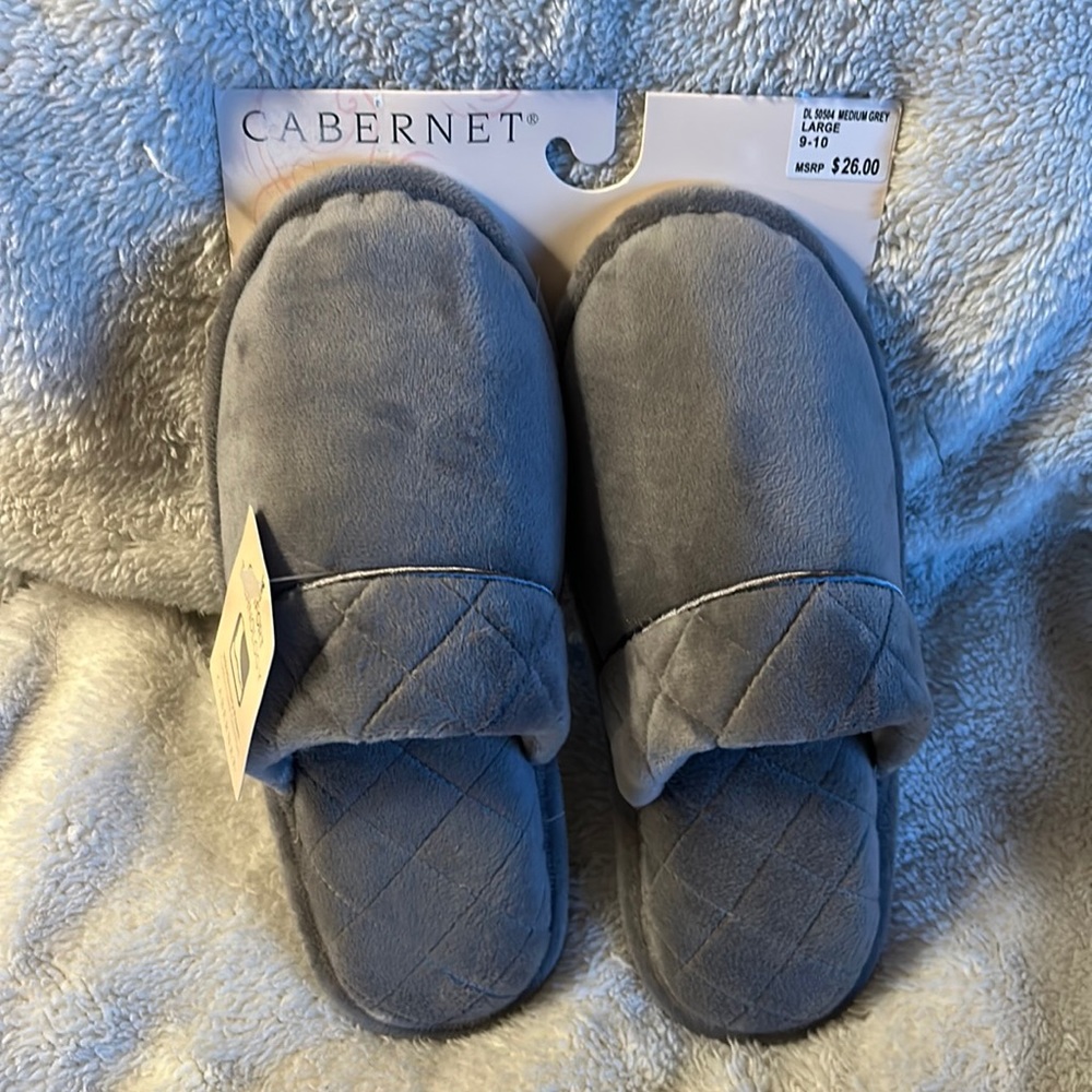 Bedroom slippers